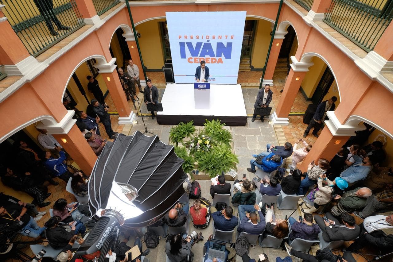 Iván Cepeda Castro — 7 Programas para el Bienestar Social