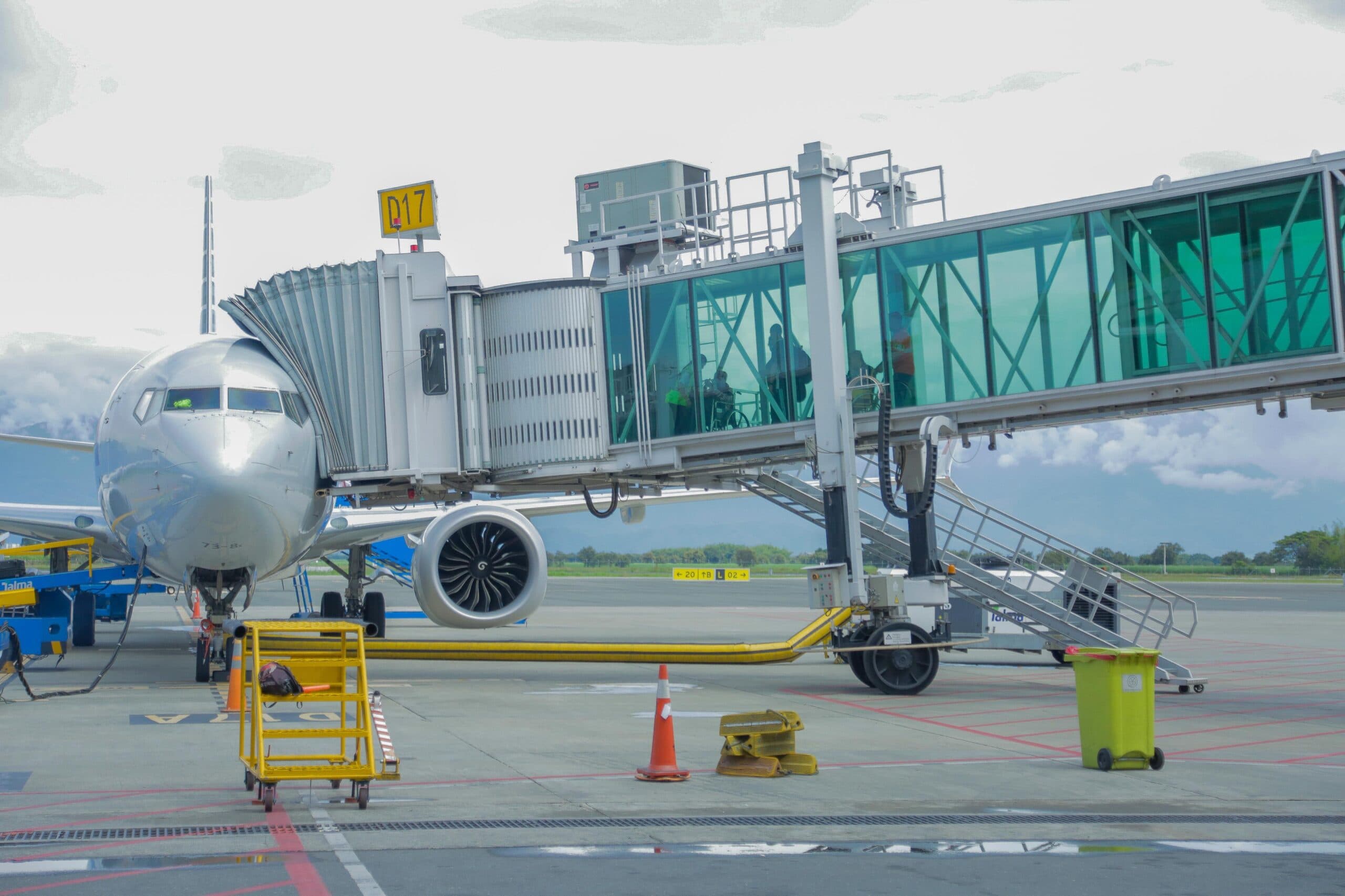 el-vuelo-de-la-incertidumbre-4-millones-de-pasajeros-y-toneladas-de-cafe-colombiano-dependen-de-una-apuesta-estatal-sin-precedentes